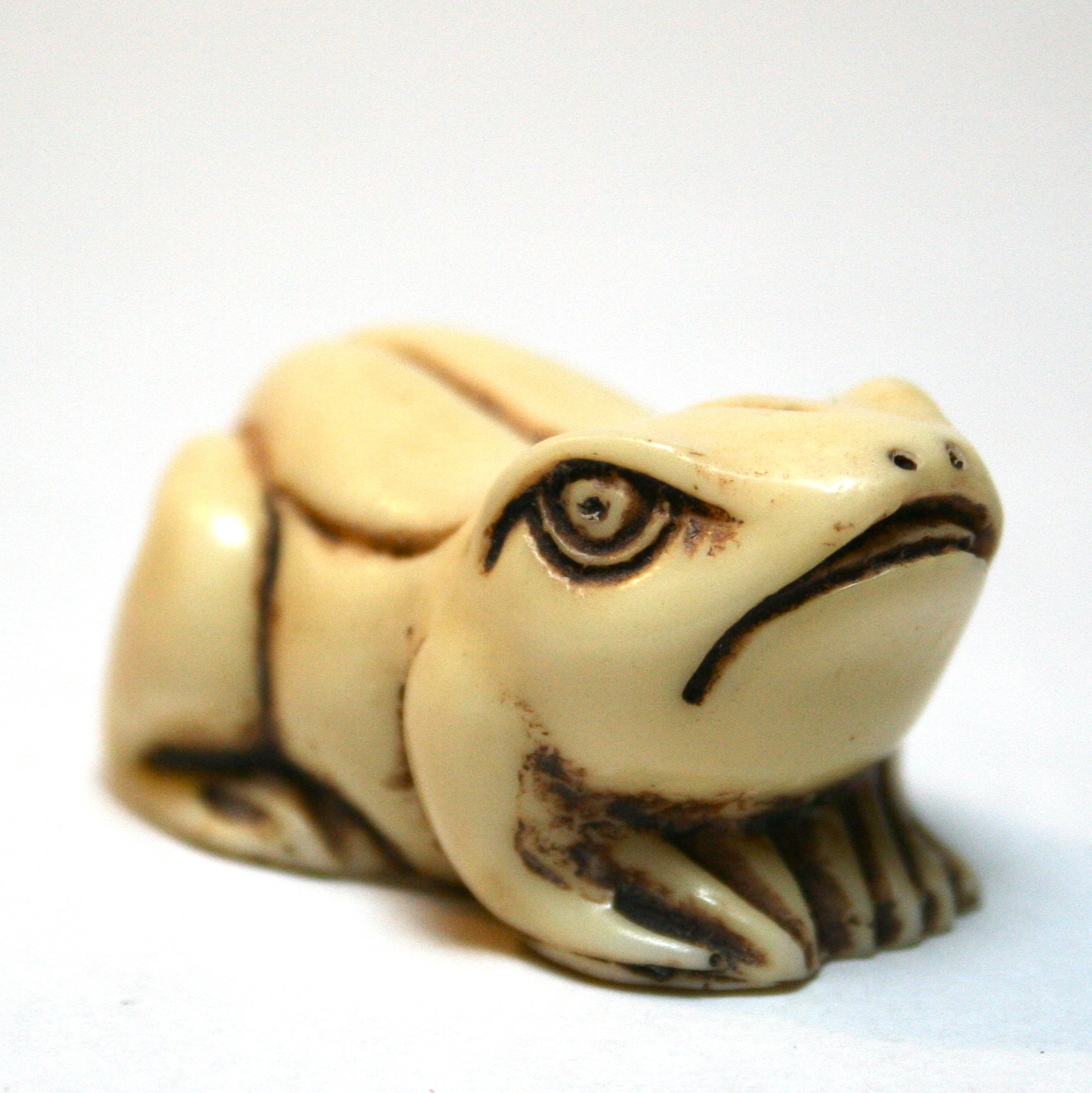resin kikker frog beeldje figurine netsuke