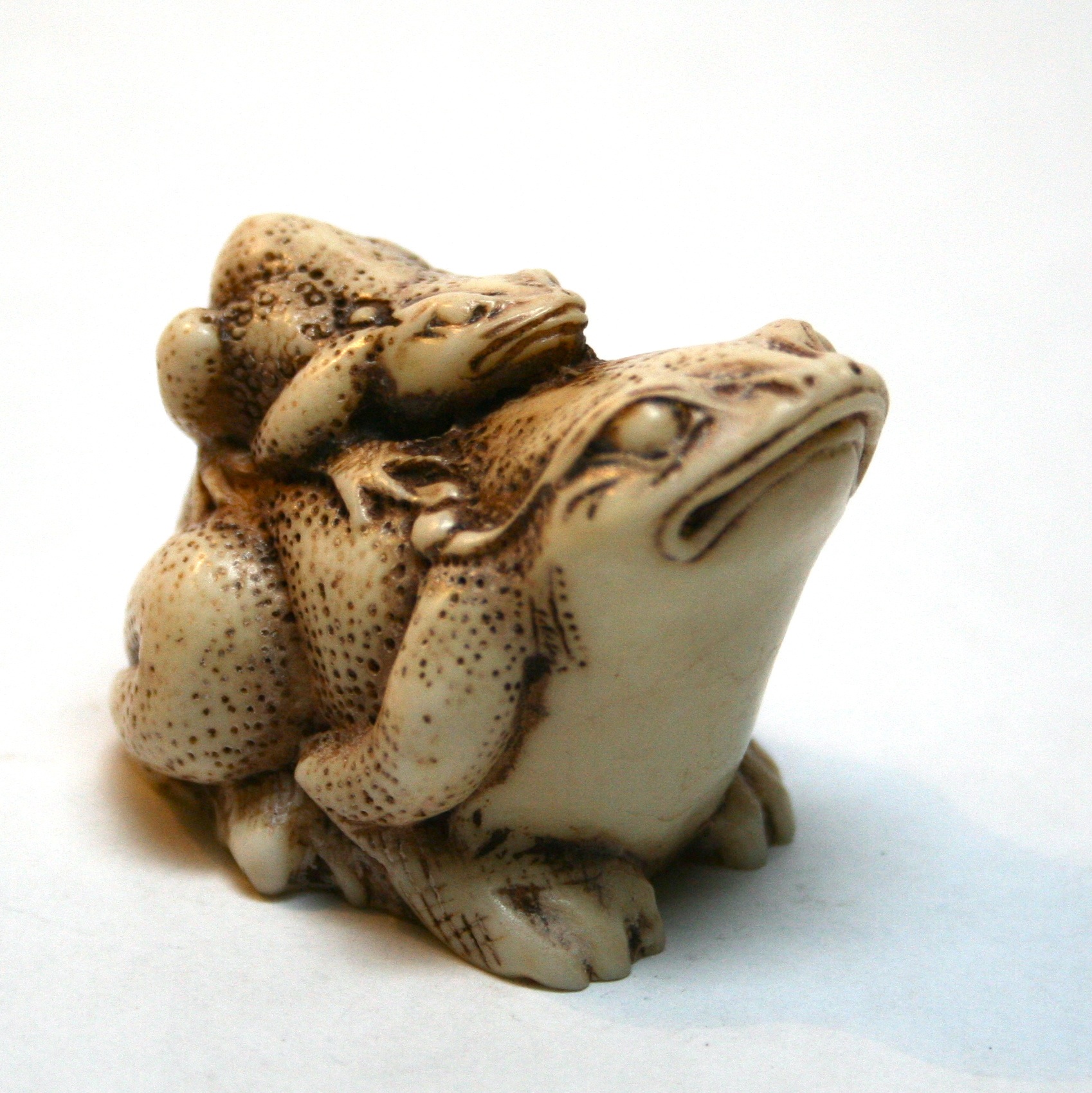 resin kikker frog beeldje figurine netsuke