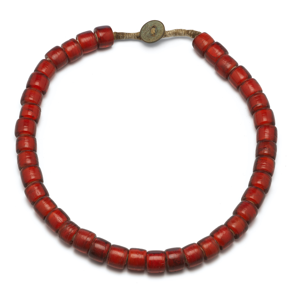 Necklace red white hearts glassbeads, India Necklace red white hearts glassbeads, India