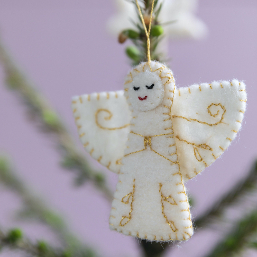 kerstdecoratie christmas decoration angel wool velt white wit
