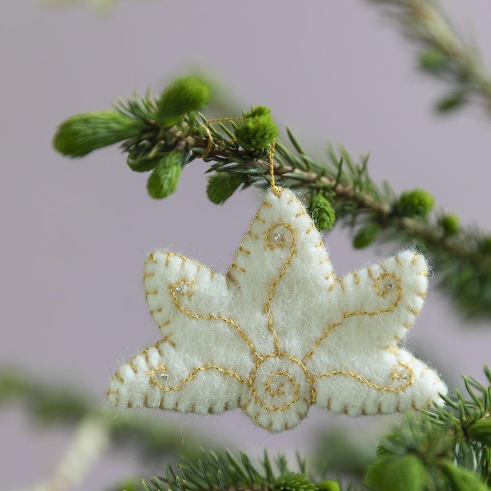 kerstdecoratie christmas decoration lotus flower bloem wit white