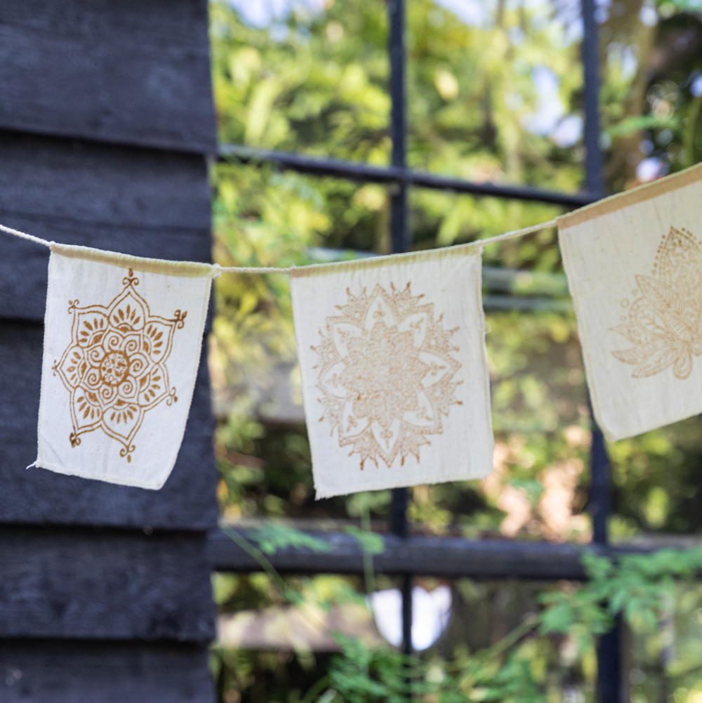 Mandala Bunting | off white