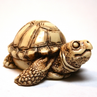 resin schildpad turtle beeldje figurine netsuke