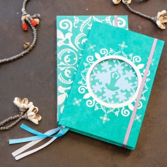 sfeerbeeld notitieboekje notebook handmade paper groen green