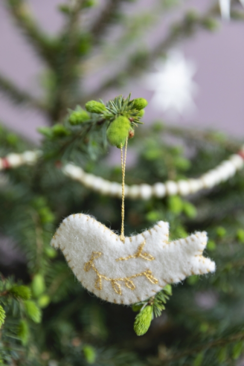 christmas decoration kerstdecoratie kersthanger wol wool velt vilt bird vogeltje